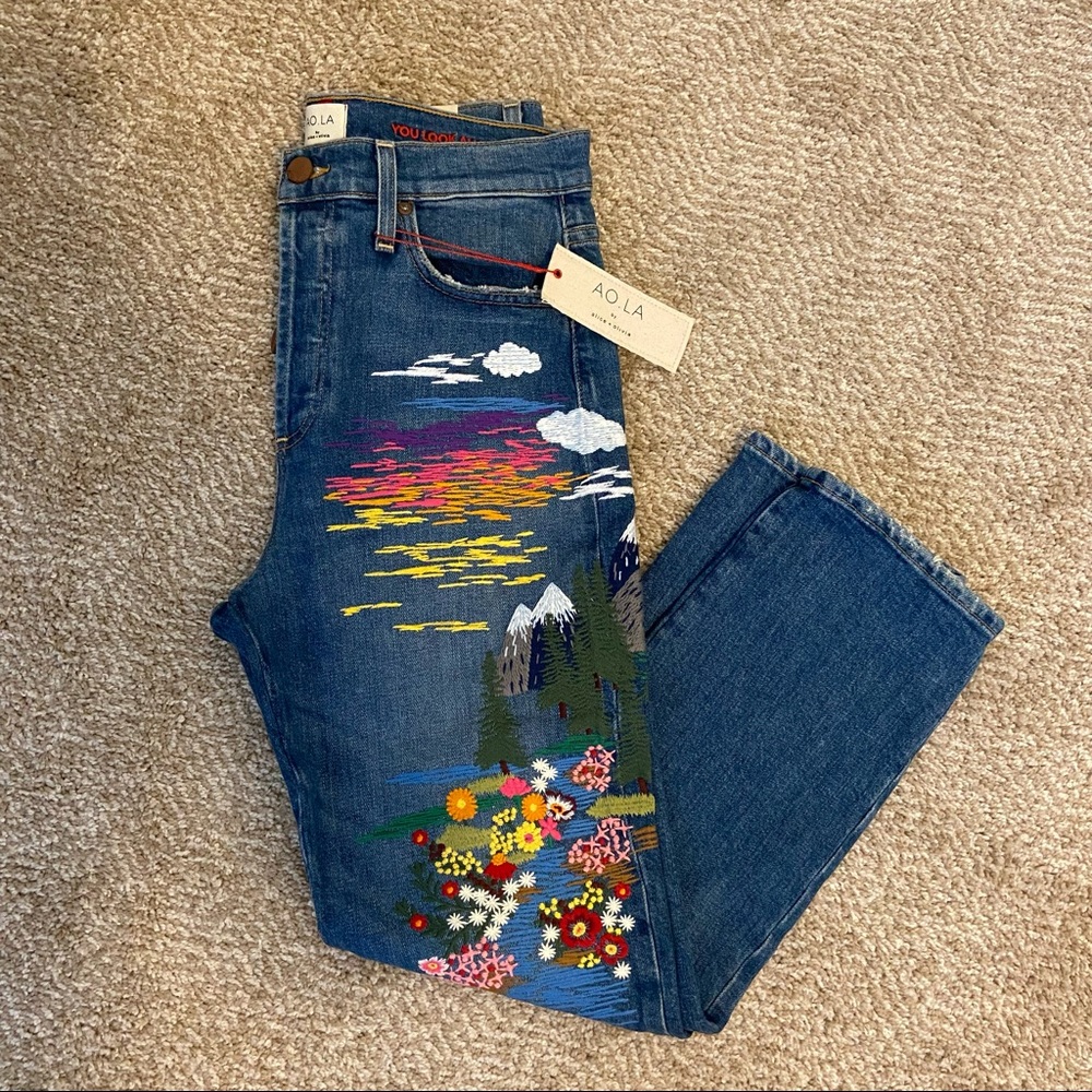 NWT Alice + Olivia Embroidered Jeans Size 29